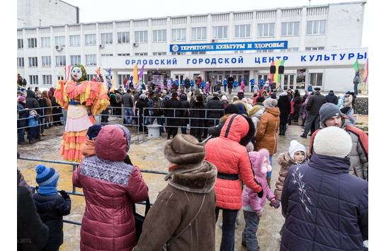 Народное гуляние в заводском районе