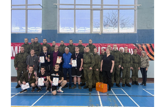 «В армии служить почётно»