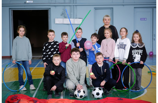 Спортивная эстафета «Мой весёлый, звонкий мяч!»