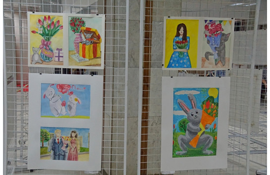 Выставка творческих работ студии ИЗО и ДПИ «Родничок»